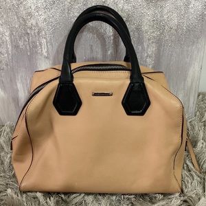 Lovely Rebecca Minkoff Satchel Handbag🤗😉❤️